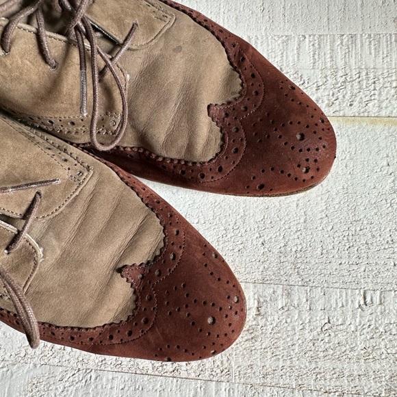 Salvatore Ferragamo Two Tone Wing Tip Vintage Suede Slingbacks sz: 8 - Picture 3 of 10